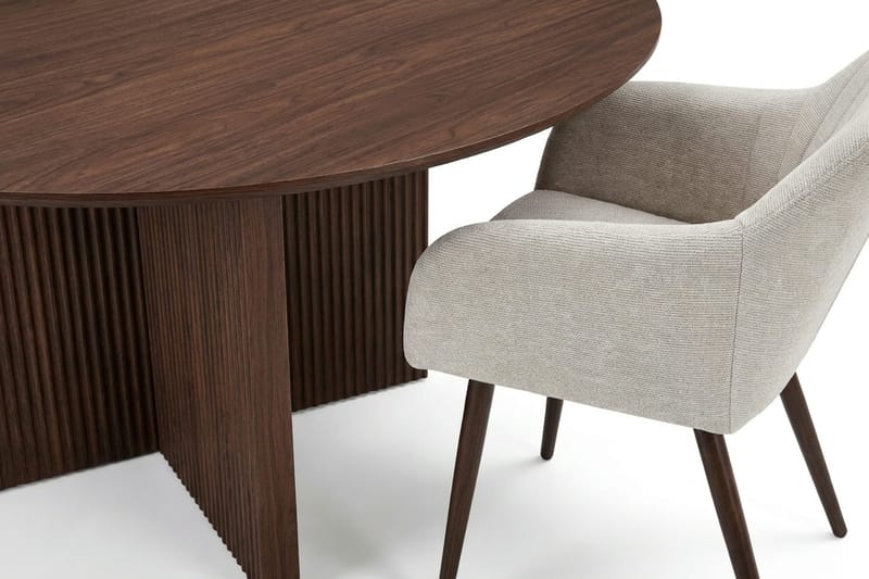 Edda spisegruppe rundt 150 cm valnøtt med 6 Filippa spisestoler - Møbler - Bord - Spisegruppe