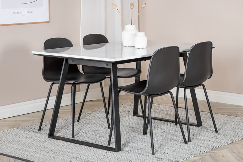 Estelle Matgruppe 140 cm Rektangulær med 4 Arctic stoler - Sort - Møbler - Bord - Spisegruppe