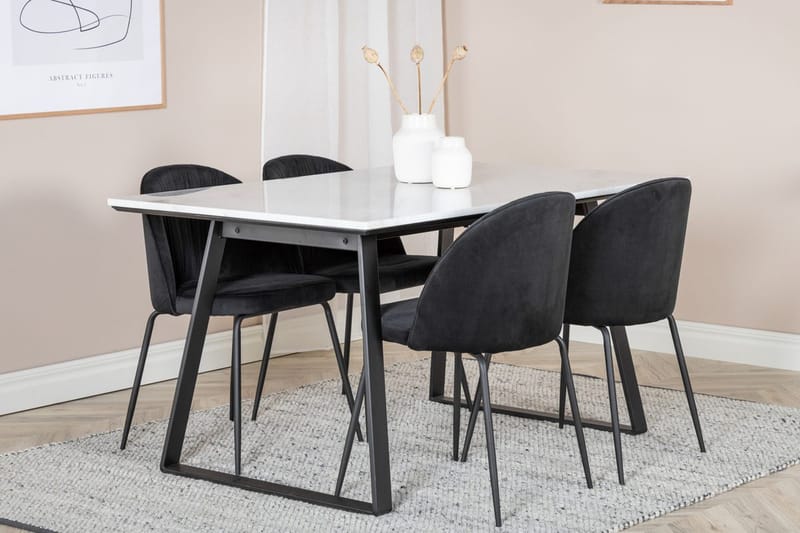 Estelle spisebord med 4 Wrinkles spisestoler