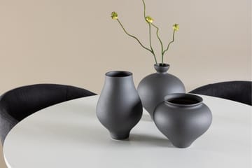 Härön Spisegruppe 110 cm Rund med 4 Berit stoler - Hvid/Sort - Møbler - Bord - Spisegruppe