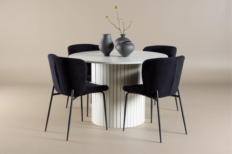 Härön Spisegruppe 110 cm rund med 4 Modesto stoler - Hvit/Svart - Møbler - Bord - Spisegruppe