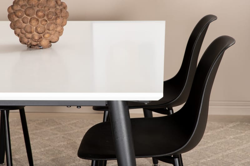 Jimms Uttrekkbar Spisegruppe 150 cm inkl. 4 Pontus Stoler - Hvit/Svart - Møbler - Bord - Spisegruppe