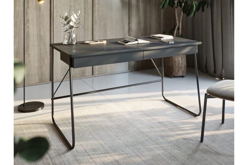 Aditiya Skrivebord 67x135 cm - Svart - Møbler - Bord - Kontorbord - Skrivebord