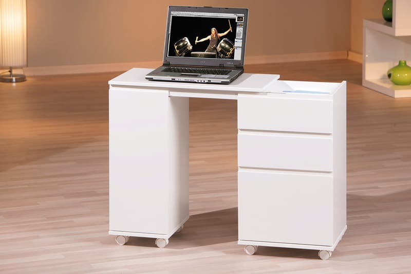 Databord Dillard 121 cm på Hjul - Hvit - Skrivebord - Databord & PC bord