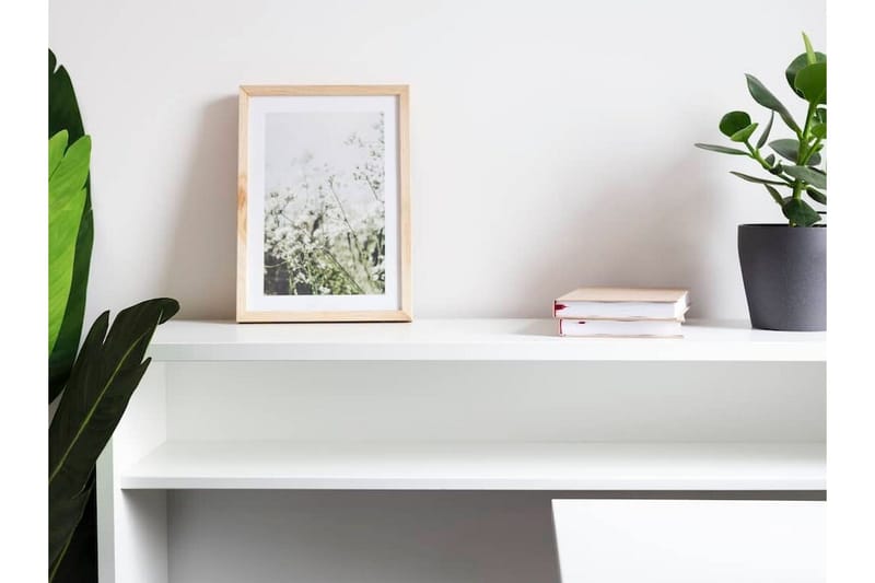 Grianan Skrivbord 136 cm White - Møbler - Bord - Kontorbord - Skrivebord - Hjørneskrivebord