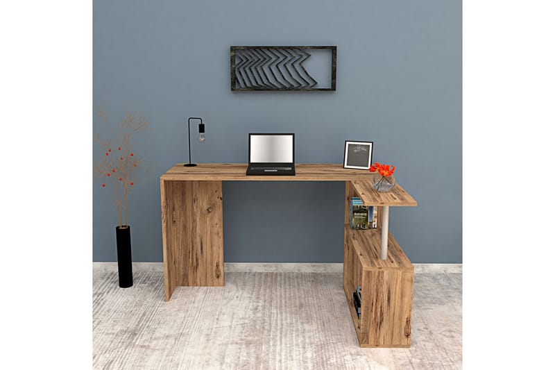 Skrivebord Kvarnbo 130 cm med Oppbevaring 2 Hyller - Lysebrun - Skrivebord - Databord & PC bord