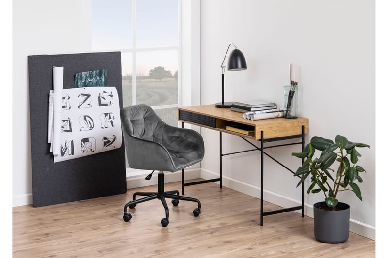Skrivebord Ricketts 110x110 cm - Natur - Skrivebord - Databord & PC bord