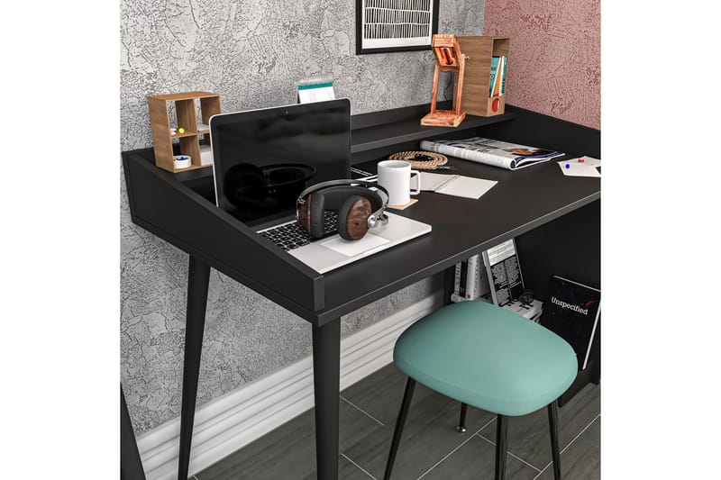Skrivebord Zakkum 59x88,3x121,8 cm med oppbevaring - Svart - Skrivebord - Databord & PC bord