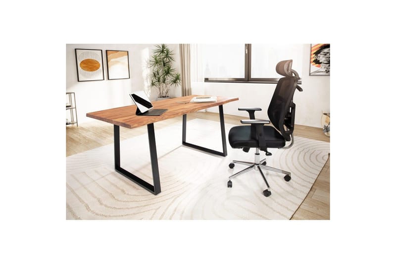 Skrivebord Wohnling Massivt treverk trekanter metallbein landlig stil Svart, Rett, 140x60 cm - Svart, Rett, 140x60 cm - Møbler - Bord - Kontorbord - Skrivebord