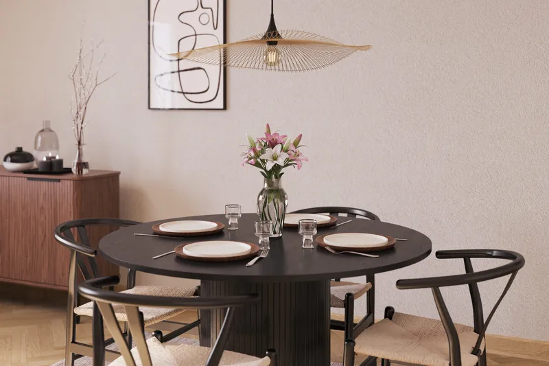 Kopparbo Matgruppe forlengelsesbart 130-180 cm Rund med 4 Dastoori Spisestol - Svart - Møbler - Bord - Spisegruppe