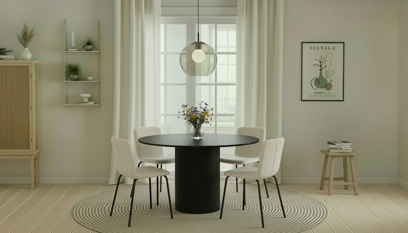 Kopparbo Rundt Spisebord 130 cm med 4 Katy Spisestoler - Svart tre / Hvit Bouclé / Metallben Svart - Møbler - Bord - Spisegruppe