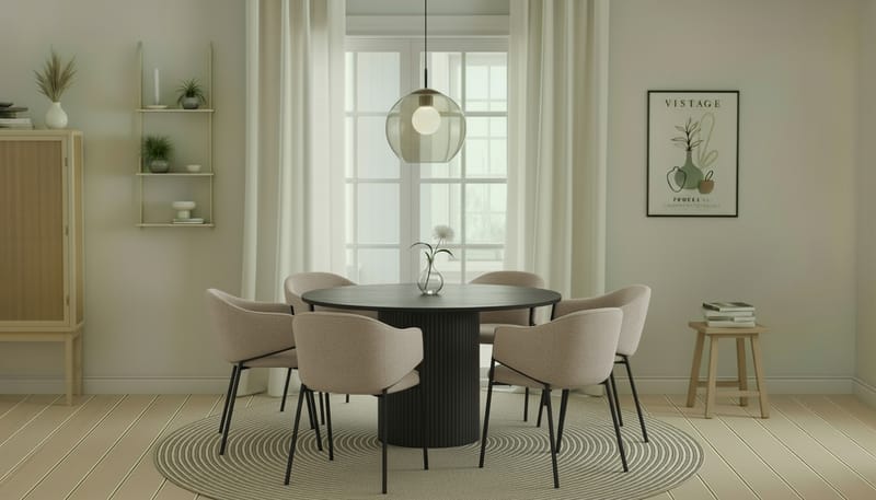 Kopparbo Rundt Spisebord 130 cm med 6 Filip Spisestoler - Svart tre / Taupe Bouclé - Møbler - Bord - Spisegruppe
