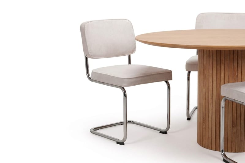Kopparbo spisegruppe, rund 180 cm, eik med 8 Milva spisestoler - Eik - Møbler - Bord - Spisegruppe
