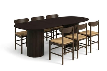 Kopparbo spisegruppe oval 220 cm røkt eik med 6 Elsie spisestoler - Møbler - Bord - Spisegruppe