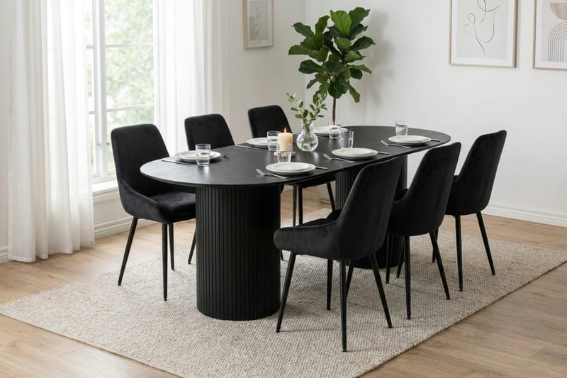 Kopparbo spisegruppe oval 220 cm svart med 8 Alsarp spisestoler - Svart - Møbler - Bord - Spisegruppe