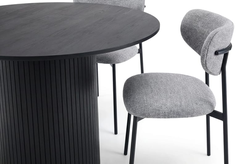 Kopparbo Spisegruppe rund 110 cm med 4 Lucy Spisestoler - Svartlasert eik - Møbler - Bord - Spisegruppe
