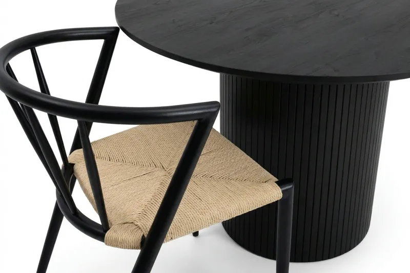 Kopparbo spisegruppe rund 110 cm svart med 4 Winston spisestoler - Svart - Møbler - Bord - Spisegruppe