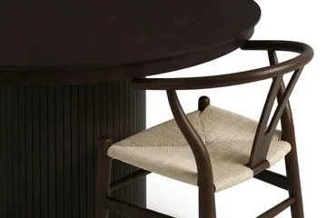 Kopparbo spisegruppe uttrekkbar rund 120-220 cm røkt eik med 4 Dastoori spisestoler - Røkt eik - Møbler - Bord - Spisegruppe
