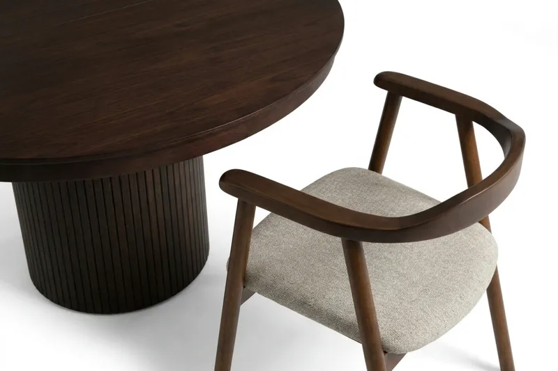Kopparbo spisegruppe uttrekkbar rund 120-220 cm røkt eik med 4 Jolie spisestoler - Møbler - Bord - Spisegruppe