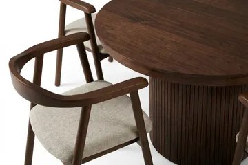 Kopparbo spisegruppe uttrekkbar rund 120-220 cm valnøtt med 4 Jolie spisestoler - Møbler - Bord - Spisegruppe