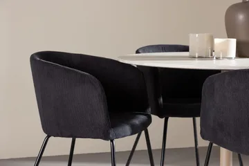 Lycke Spisebord med 4 Berit Armstoler - Møbler - Bord - Spisegruppe