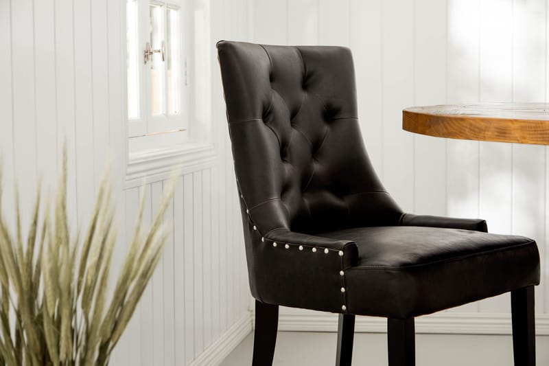 Lyon spisegruppe 150 cm rund med 4 Tuva lenestoler - Vintage alm/Svart PU - Møbler - Bord - Spisegruppe