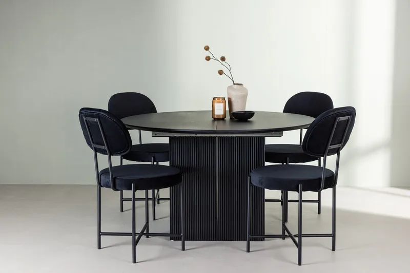 Matilda uttrekkbart spisebord 130/180 cm med 4 Stella spisestoler