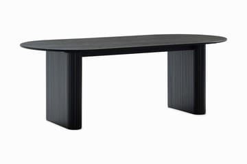 Noira Ovalt Spisebord 220 cm med 6 Greya Spisestoler med armlener - Svart / Hvit Bouclé / Metallben Valnøtt - Møbler - Bord - Spisegruppe