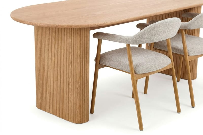Noira spisegruppe 220 cm rektangulært i eik med 6 Ronja spisestoler - Sand/eik - Møbler - Bord - Spisegruppe