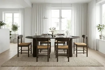 Noira spisegruppe uttrekkbar 160–220 cm røkt eik med 6 Malte spisestoler - Møbler - Bord - Spisegruppe