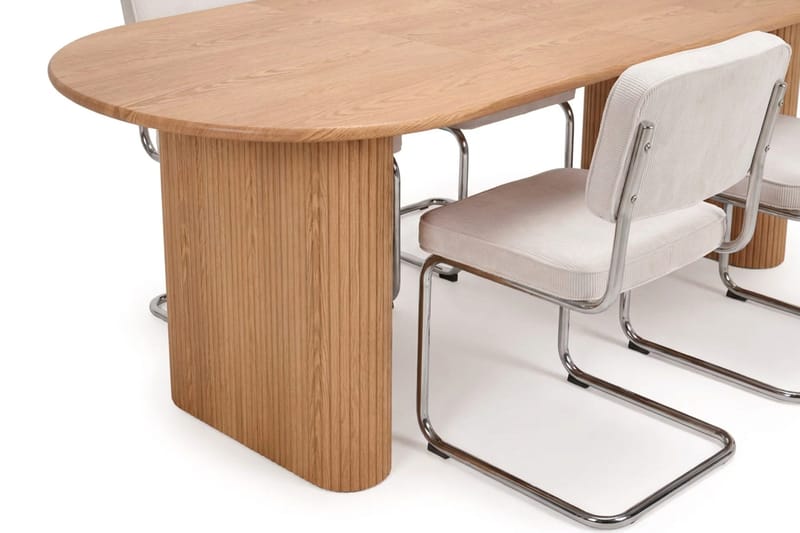 Noira Spisegruppe uttrekkbar 220-320 cm Eik med 6 Milva Spisestoler - Eik - Møbler - Bord - Spisegruppe