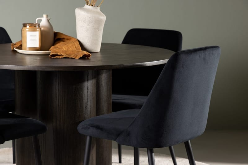 Olivero spisebord 110 cm rundt med 4 Night spisestoler - Møbler - Bord - Spisegruppe