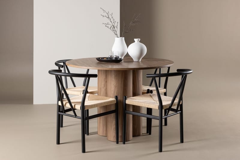 Olivia spisebord 110 cm med 4 Alfons armstoler