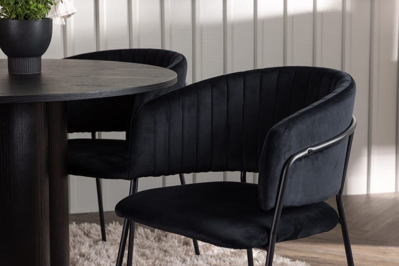 Olivia spisebord 110 cm rundt med 4 Selma spisestoler - Møbler - Bord - Spisegruppe