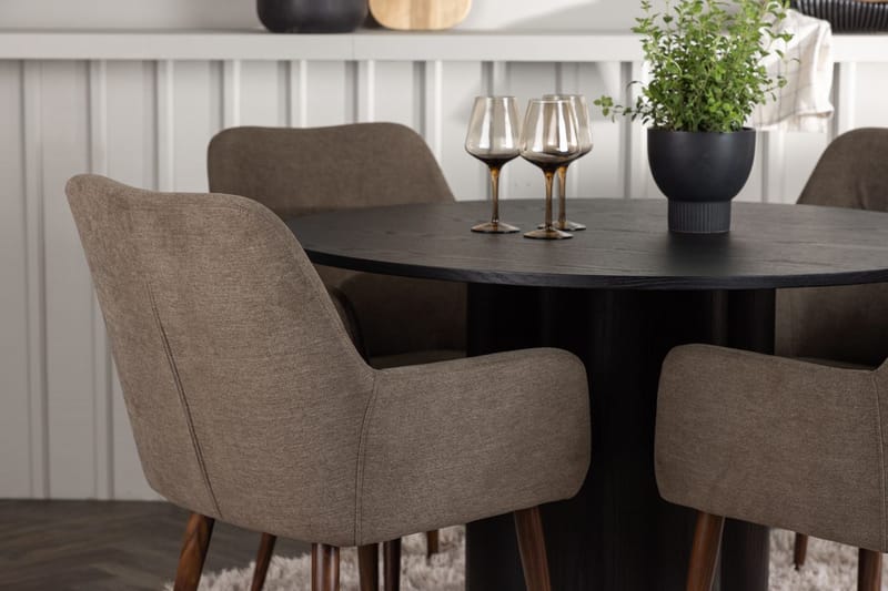 Olivia spisebord 110 cm rundt med 4 Tomorrow armstoler - Møbler - Bord - Spisegruppe