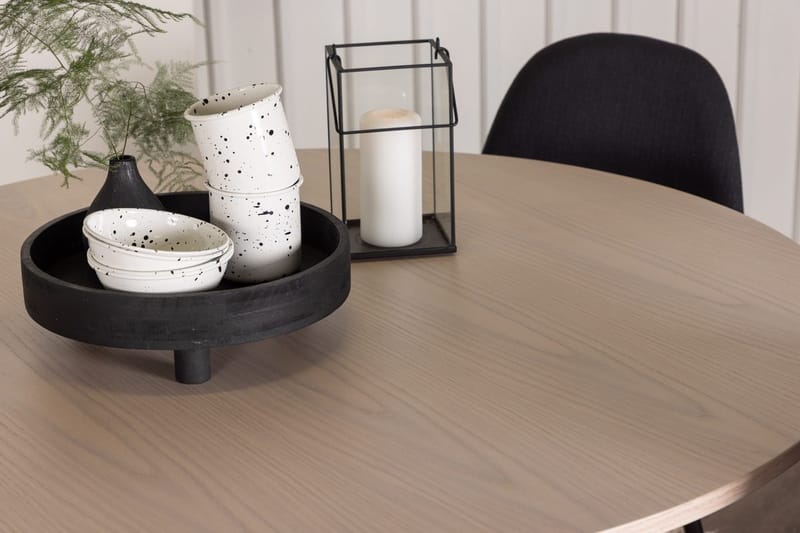 Olivia spisebord 110 cm rundt med 4 Polar spisestoler - Møbler - Bord - Spisegruppe