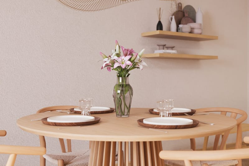 Peyra Matgruppe 120 cm Rund Eik med 4 Dastoori Spisestol - Natur - Møbler - Bord - Spisegruppe