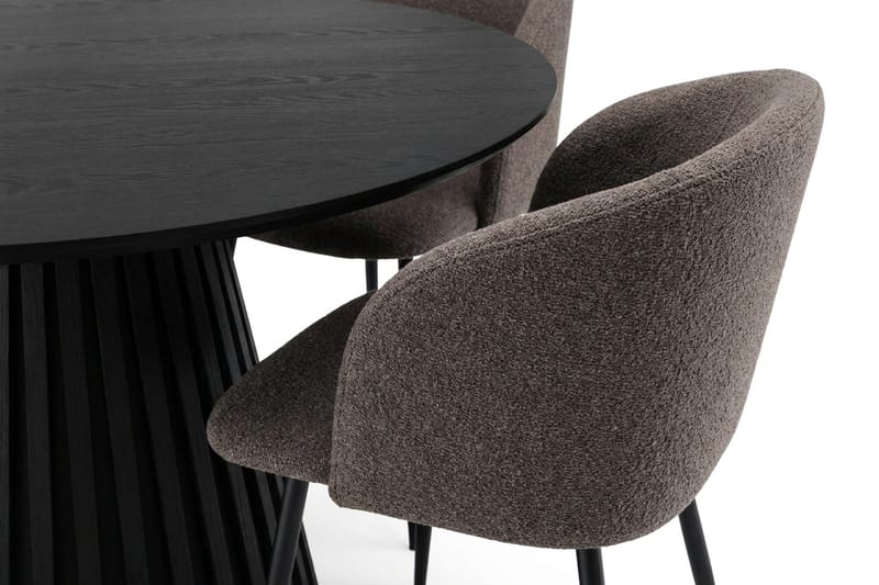 Peyra spisegruppe, rund 110 cm, med 4 Greya spisestoler - Svartbeiset eik - Møbler - Bord - Spisegruppe
