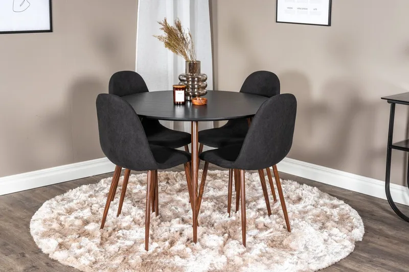 Plaza spisebord rundt med 4 Polar spisestoler