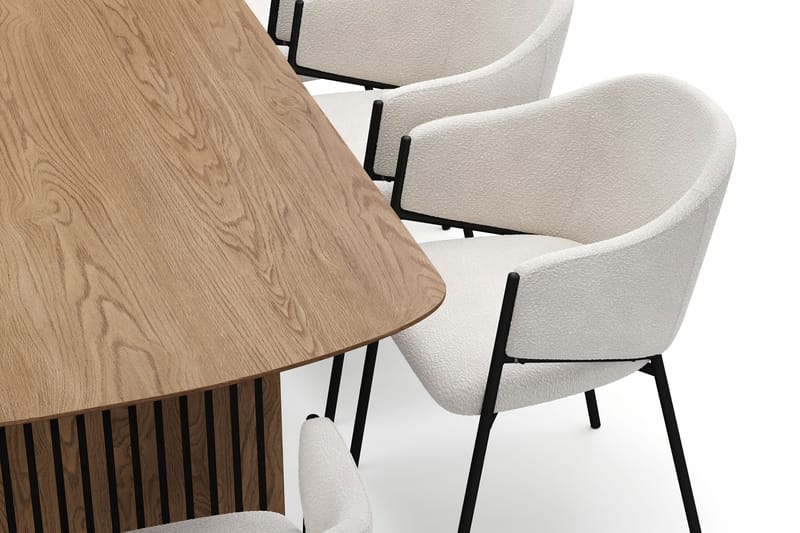 Richeto Spisebord 240 cm med 8 Filip Spisestoler - Naturlig finish / Hvit Bouclé - Møbler - Bord - Spisegruppe