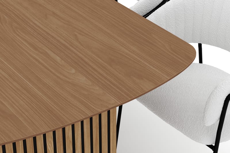 Richeto Spisebord 240 cm med 8 Karol Spisestoler - Naturlig finish / Hvit Bouclé - Møbler - Bord - Spisegruppe