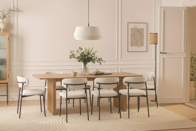 Richeto Spisebord 240 cm med 8 Lucy Spisestoler - Naturlig finish / Hvit Bouclé / Metallben Svart - Møbler - Bord - Spisegruppe