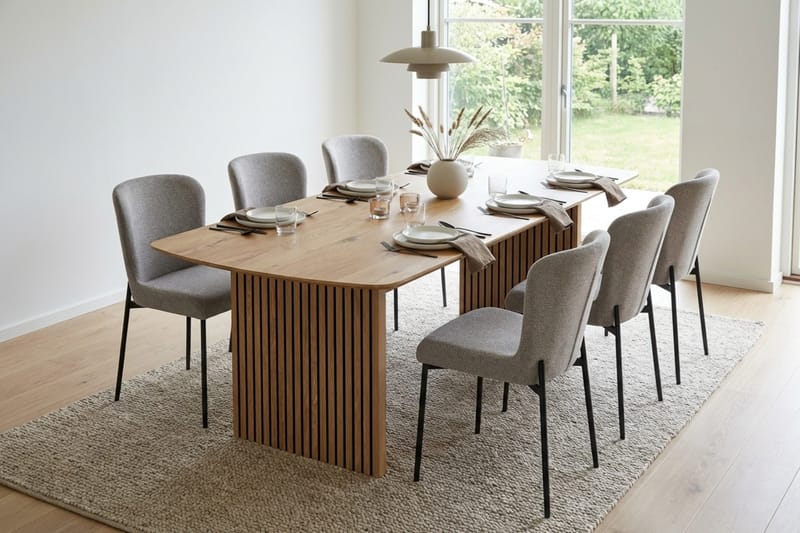 Richeto Spisegruppe Eik 210 cm med 6 Elsie Spisestoler - Eik/Lys grå - Møbler - Bord - Spisegruppe