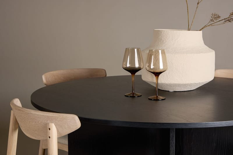 Rund spisegruppe Tyresö 120 cm rund med 4 Ven stoler - Svart/Whitewash - Møbler - Bord - Spisegruppe