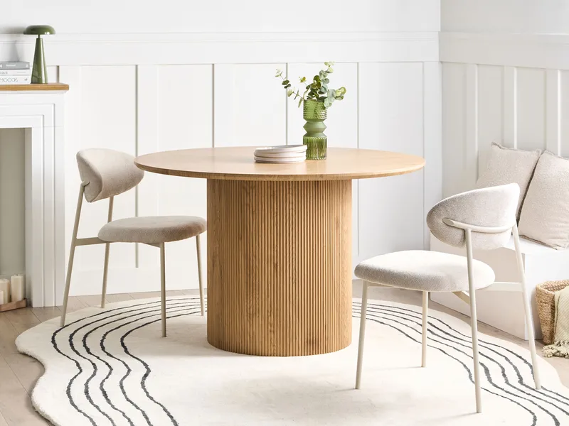Sheho Rundt Spisebord 120 cm i Tre med Eikeutseende - Brun - Møbler - Bord - Spisebord & kjøkkenbord