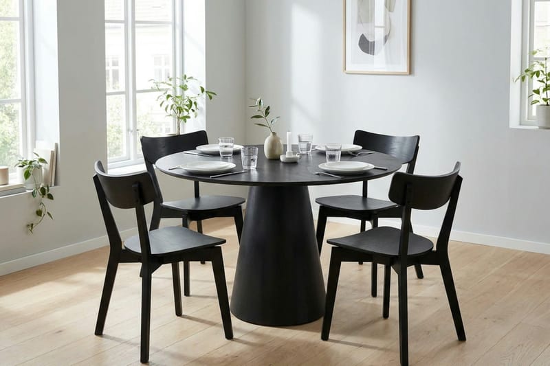 Siena Spisegruppe 110 cm rund i svart med 4 Amelia spisestoler - Svart - Møbler - Bord - Spisegruppe