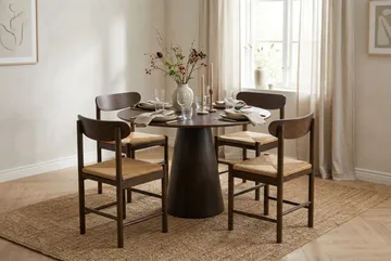 Siena spisegruppe rund 110 cm røkt eik med 4 Malte spisestoler - Møbler - Bord - Spisegruppe