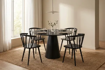 Siena spisegruppe rund 110 cm svart med 4 Tyrö spisestoler - Svart - Møbler - Bord - Spisegruppe