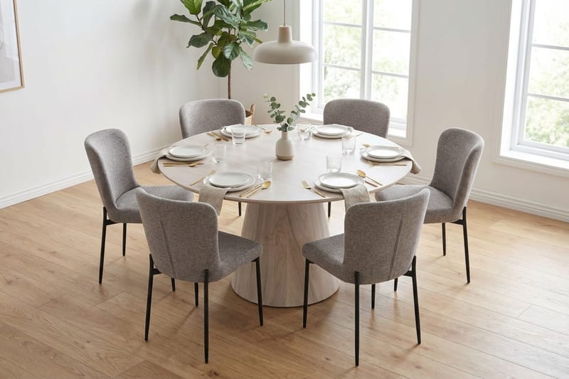 Siena spisegruppe rund 130 cm hvitlasert med 6 Elsie spisestoler - Hvitbeiset eik - Møbler - Bord - Spisegruppe
