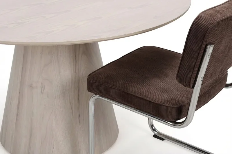 Siena spisegruppe rund 150 cm hvitlasert med 6 Milva spisestoler - Hvitlasert/Brun/krom - Møbler - Bord - Spisegruppe